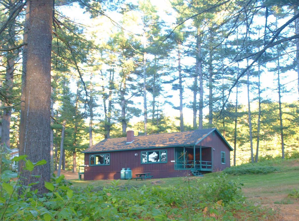 Woodbound Inn Rindge Экстерьер фото