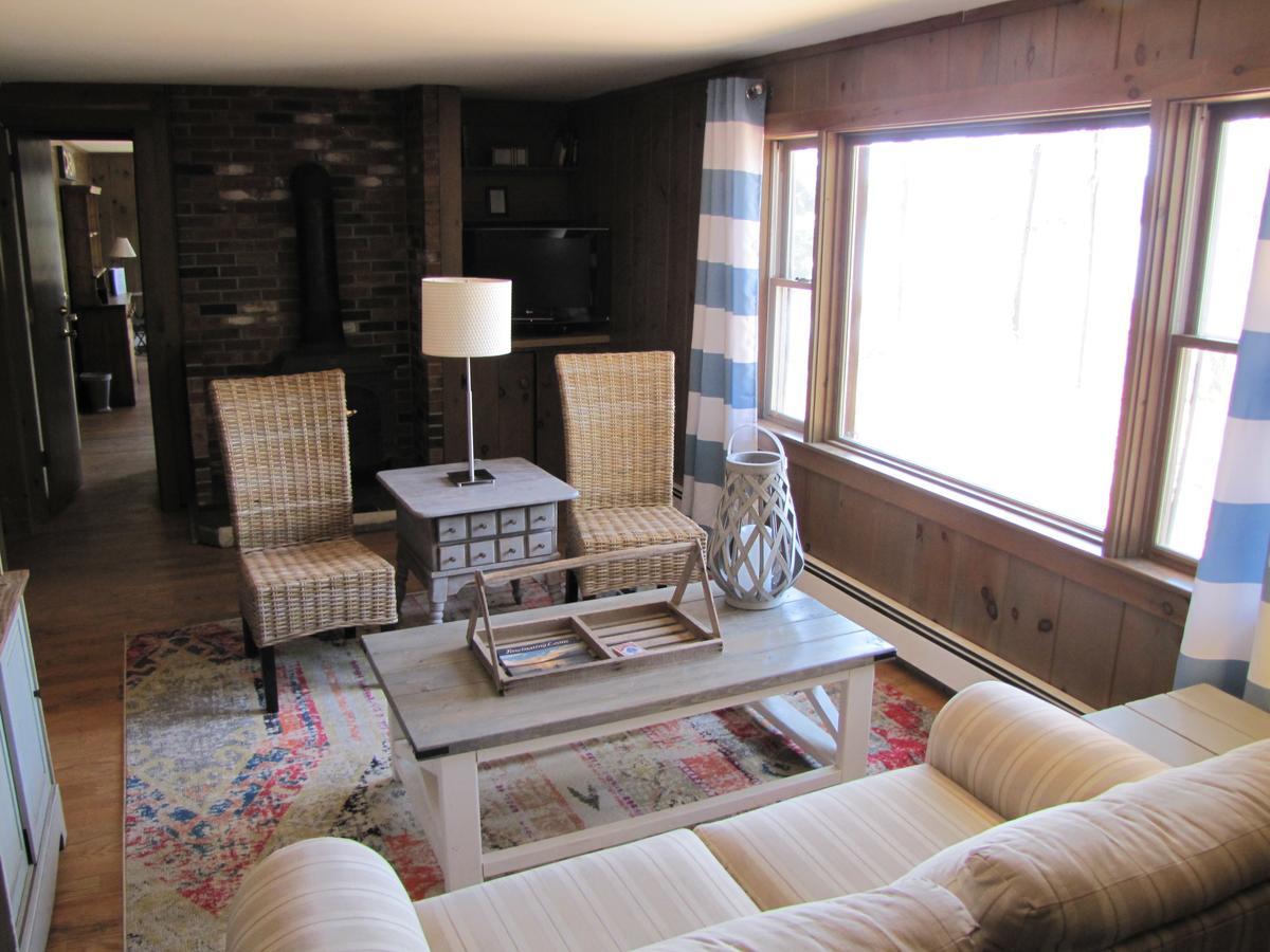 Woodbound Inn Rindge Экстерьер фото